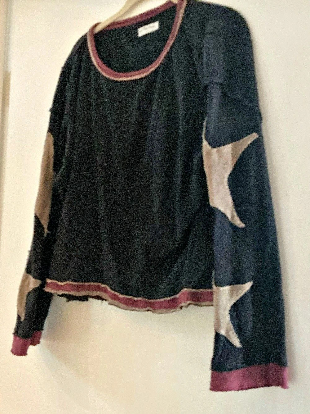 We are free star top size small